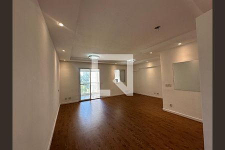 Sala de apartamento à venda com 3 quartos, 105m² em Jardim Tupanci, Barueri