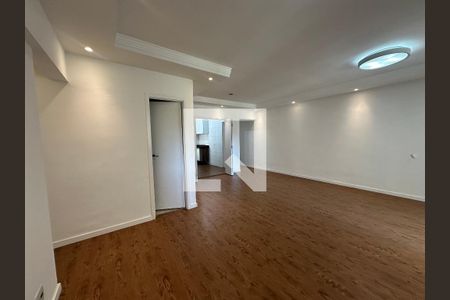 Sala de apartamento à venda com 3 quartos, 105m² em Jardim Tupanci, Barueri