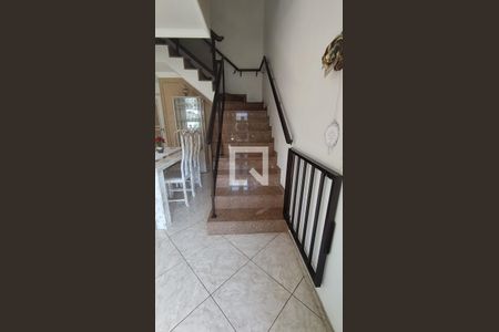 Escada de casa de condomínio à venda com 3 quartos, 172m² em Taquara, Rio de Janeiro