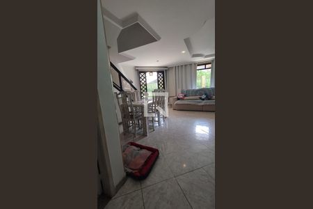 Sala de casa de condomínio à venda com 3 quartos, 172m² em Taquara, Rio de Janeiro