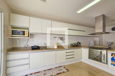 Cozinha de casa de condomínio para alugar com 5 quartos, 1000m² em Jardim Acapulco, Guarujá