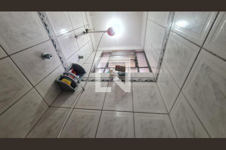 Banheiro  de apartamento à venda com 2 quartos, 43m² em Jardim Bom Clima, Guarulhos