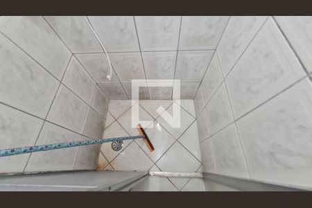 Banheiro  de apartamento à venda com 2 quartos, 43m² em Jardim Bom Clima, Guarulhos