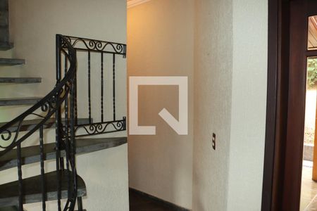 Escada de casa de condomínio para alugar com 5 quartos, 253m² em Parque Paulistano, Cotia