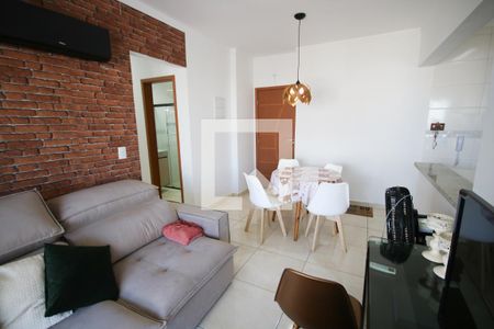 Sala de apartamento para alugar com 2 quartos, 73m² em Aviação, Praia Grande
