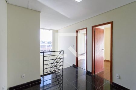 Sala 2 de casa à venda com 3 quartos, 180m² em Parque Xangri-lá, Contagem