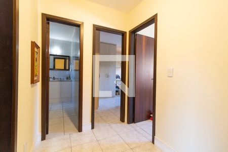 Corredor de casa à venda com 3 quartos, 136m² em Espírito Santo, Porto Alegre