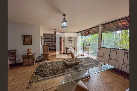Sala de casa à venda com 4 quartos, 450m² em Cosme Velho, Rio de Janeiro