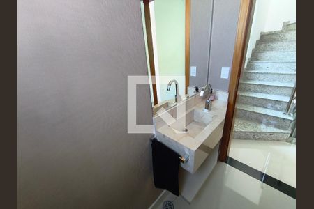 Lavabo de casa para alugar com 3 quartos, 350m² em Cambuci, São Paulo
