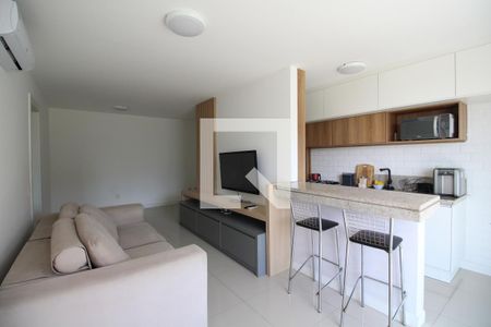 Sala de apartamento à venda com 2 quartos, 80m² em Barra Olímpica, Rio de Janeiro