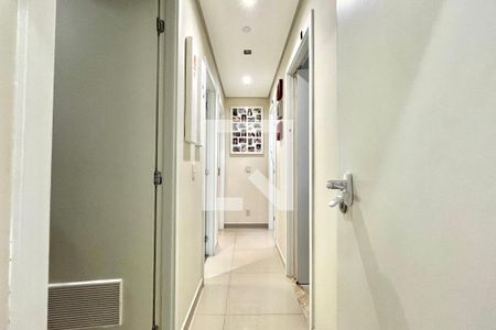 Corredor de apartamento à venda com 3 quartos, 107m² em Vila Guarani (zona Sul), São Paulo