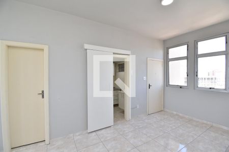 Sala de apartamento para alugar com 1 quarto, 55m² em Centro, Curitiba