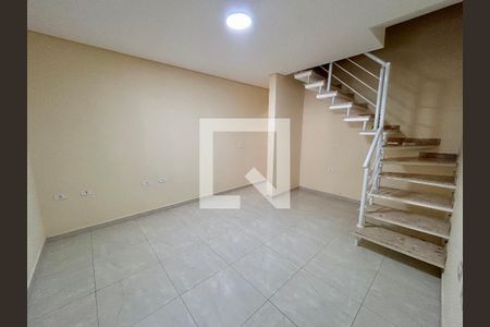 Sala de casa para alugar com 4 quartos, 200m² em Jardim do Papai, Guarulhos