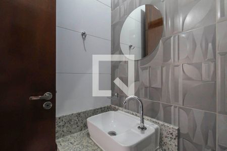 Lavabo de casa para alugar com 3 quartos, 192m² em Jardim Guairaca, São Paulo
