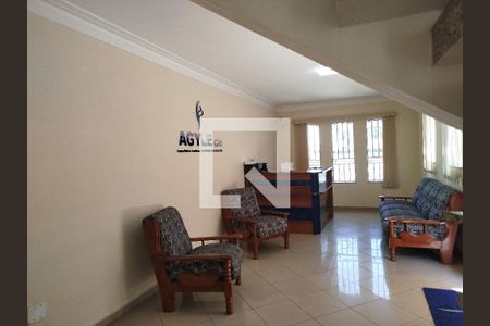 Sala de casa à venda com 3 quartos, 216m² em Chácara Seis de Outubro, São Paulo