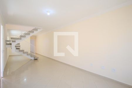 Sala de casa à venda com 3 quartos, 216m² em Chácara Seis de Outubro, São Paulo