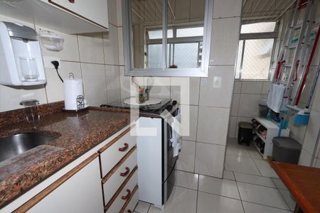Cozinha de apartamento à venda com 3 quartos, 73m² em Parque Tomas Saraiva, São Paulo