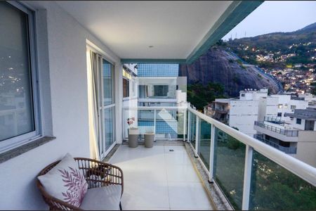 Sala de apartamento à venda com 2 quartos, 135m² em Tijuca, Rio de Janeiro