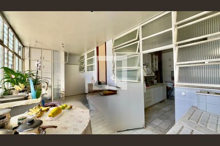 Apartamento para alugar com 4 quartos, 220m² em Gutierrez, Belo Horizonte