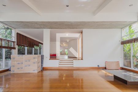 Sala  de casa à venda com 4 quartos, 540m² em Alto de Pinheiros, São Paulo