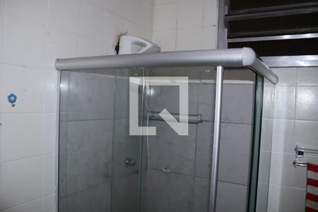 Banheiro de apartamento para alugar com 1 quarto, 73m² em Santa Ifigênia, São Paulo