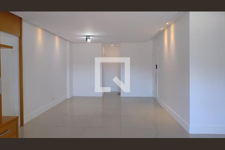 Sala de apartamento para alugar com 4 quartos, 150m² em Barra da Tijuca, Rio de Janeiro