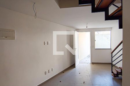 Sala de casa à venda com 2 quartos, 72m² em Tanque, Rio de Janeiro