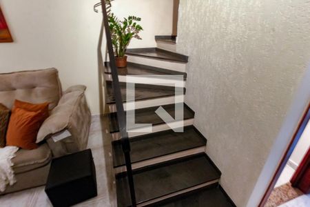 Corredor de casa à venda com 2 quartos, 94m² em Jardim Maria Rosa, Taboão da Serra