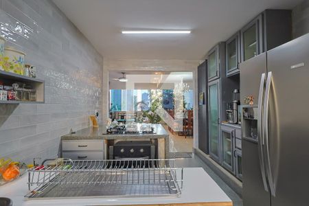 Apartamento à venda com 147m², 4 quartos e 2 vagasCozinha