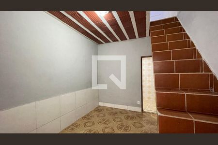 Sala de casa para alugar com 1 quarto, 40m² em Imperial de São Cristóvão, Rio de Janeiro