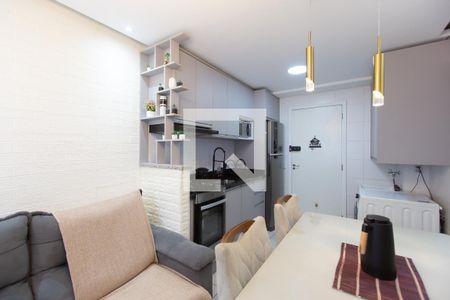 Sala de apartamento para alugar com 2 quartos, 32m² em Vila Carmosina, São Paulo