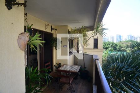 Varanda de apartamento para alugar com 2 quartos, 70m² em Barra da Tijuca, Rio de Janeiro