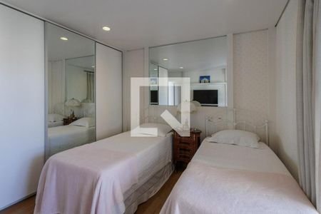 Apartamento à venda com 2 quartos, 157m² em Vila Nova Conceição, São Paulo