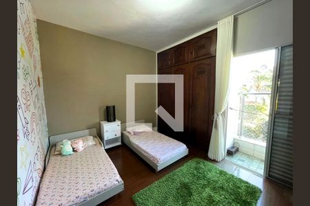 Apartamento à venda com 4 quartos, 140m² em Vila Paris, Belo Horizonte