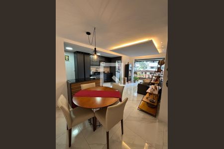 Sala de apartamento à venda com 2 quartos, 75m² em Barra da Tijuca, Rio de Janeiro