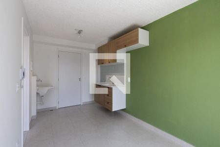 Sala de apartamento para alugar com 1 quarto, 27m² em Parque Industrial Tomas Edson, São Paulo