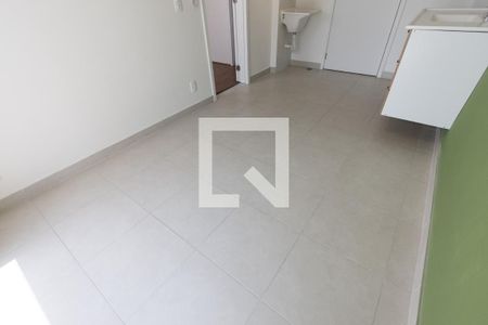 Sala de apartamento para alugar com 1 quarto, 27m² em Parque Industrial Tomas Edson, São Paulo