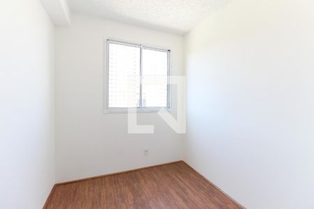 Quarto 2 de apartamento para alugar com 2 quartos, 38m² em Vila Carmosina, São Paulo