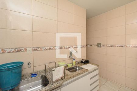 Cozinha e Área de Serviço de apartamento para alugar com 2 quartos, 47m² em Jardim Riacho das Pedras, Contagem