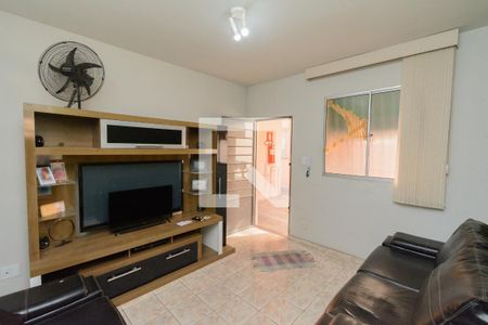 Sala de apartamento para alugar com 2 quartos, 47m² em Jardim Riacho das Pedras, Contagem