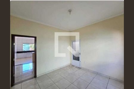Casa para alugar com 2 quartos, 71m² em Pompéia, Belo Horizonte