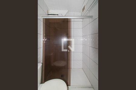 Banheiro de apartamento para alugar com 1 quarto, 40m² em Partenon, Porto Alegre