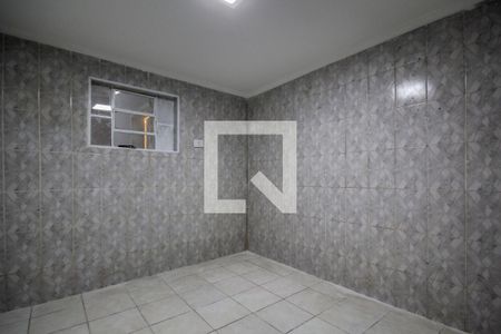 Quarto 2 de casa para alugar com 2 quartos, 70m² em Jardim Maristela, São Paulo