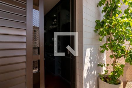 Varanda da Sala de Visitas de apartamento à venda com 3 quartos, 216m² em Santana, São Paulo
