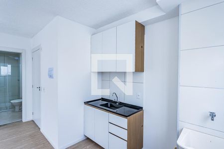 Sala, cozinha e área de serviço de apartamento para alugar com 2 quartos, 38m² em Vila Barreto, São Paulo