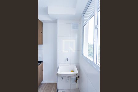 Sala, cozinha e área de serviço de apartamento para alugar com 2 quartos, 38m² em Vila Barreto, São Paulo
