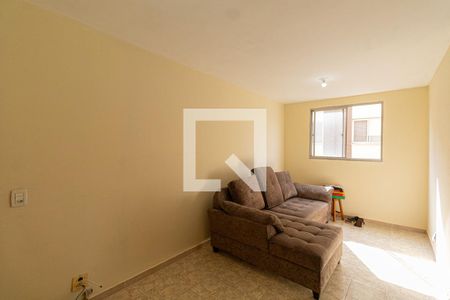 Apartamento para alugar em Vila Carmosina