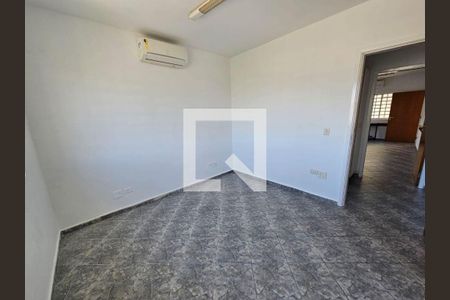 Casa à venda com 4 quartos, 140m² em Jardim Peri Peri, São Paulo