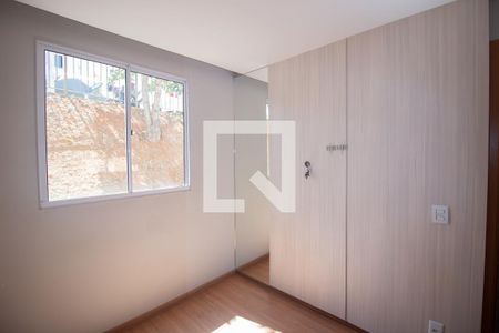 Quarto 1 de apartamento para alugar com 2 quartos, 50m² em Chacaras Reunidas Santa Terezinha, Contagem