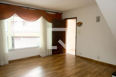 Sala de casa para alugar com 2 quartos, 320m² em Vila Scarpelli, Santo André